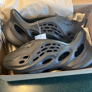 Adidas Yeezy Foam RNR